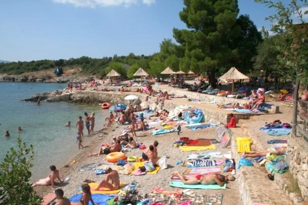 Apartments Josip Pinezići エクステリア 写真