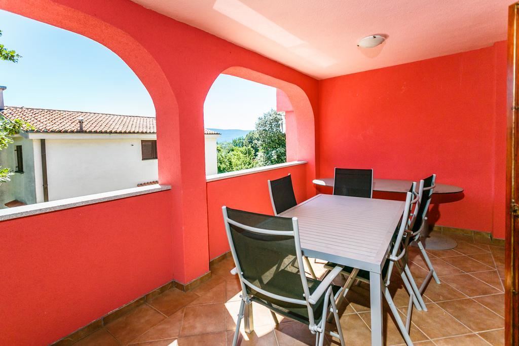Apartments Josip Pinezići 部屋 写真