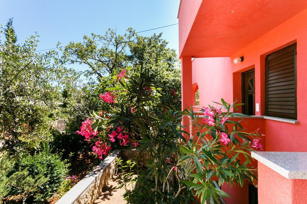 Apartments Josip Pinezići 部屋 写真