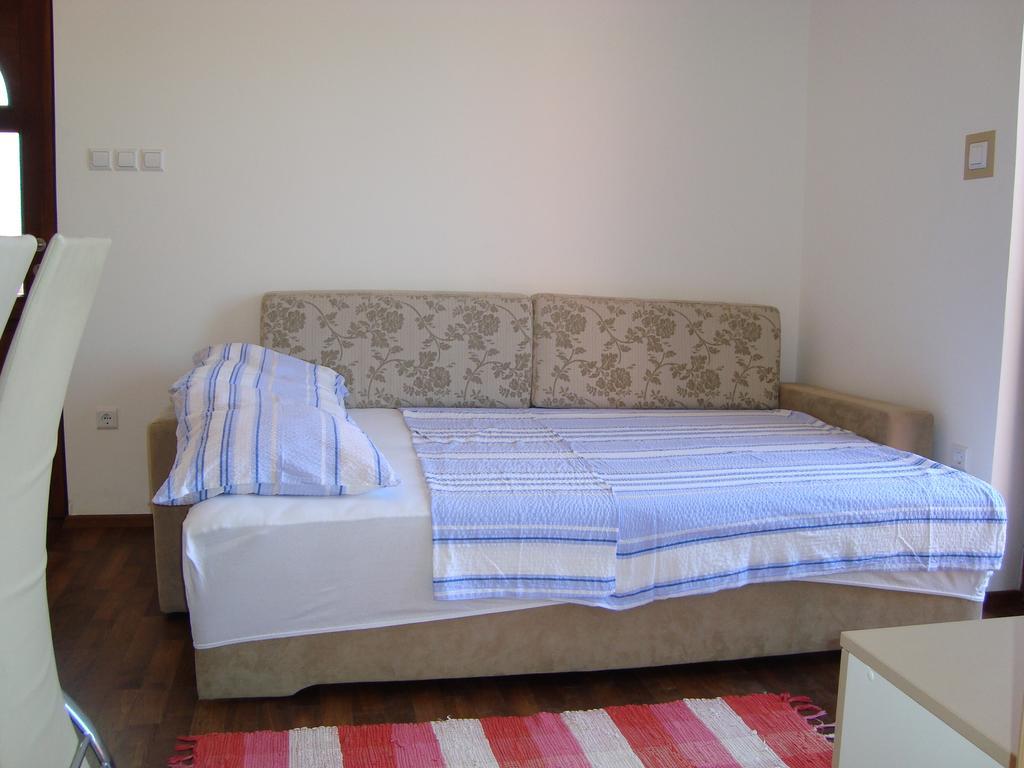 Apartments Josip Pinezići 部屋 写真